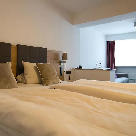 Hollaender Hof Hotel *